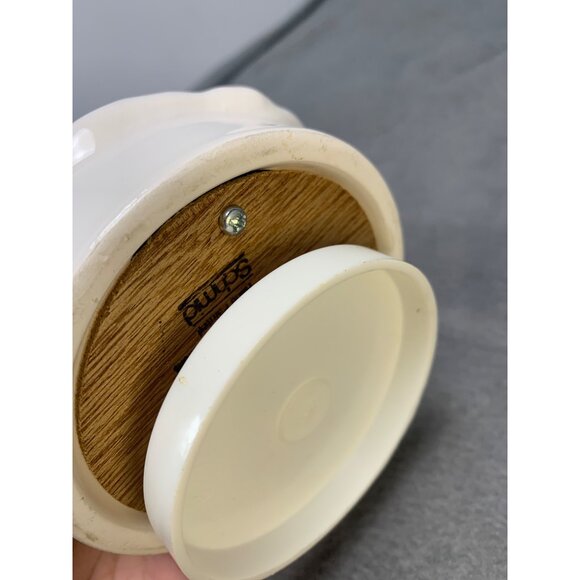 Vintage Schmid Minnie Mouse Ceramic Musical Figurine Ice Skating 1984 - Picture 6 of 11